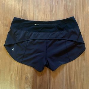Black Lululemon “Speed-Up Shorts” 2.5 in. inseam!